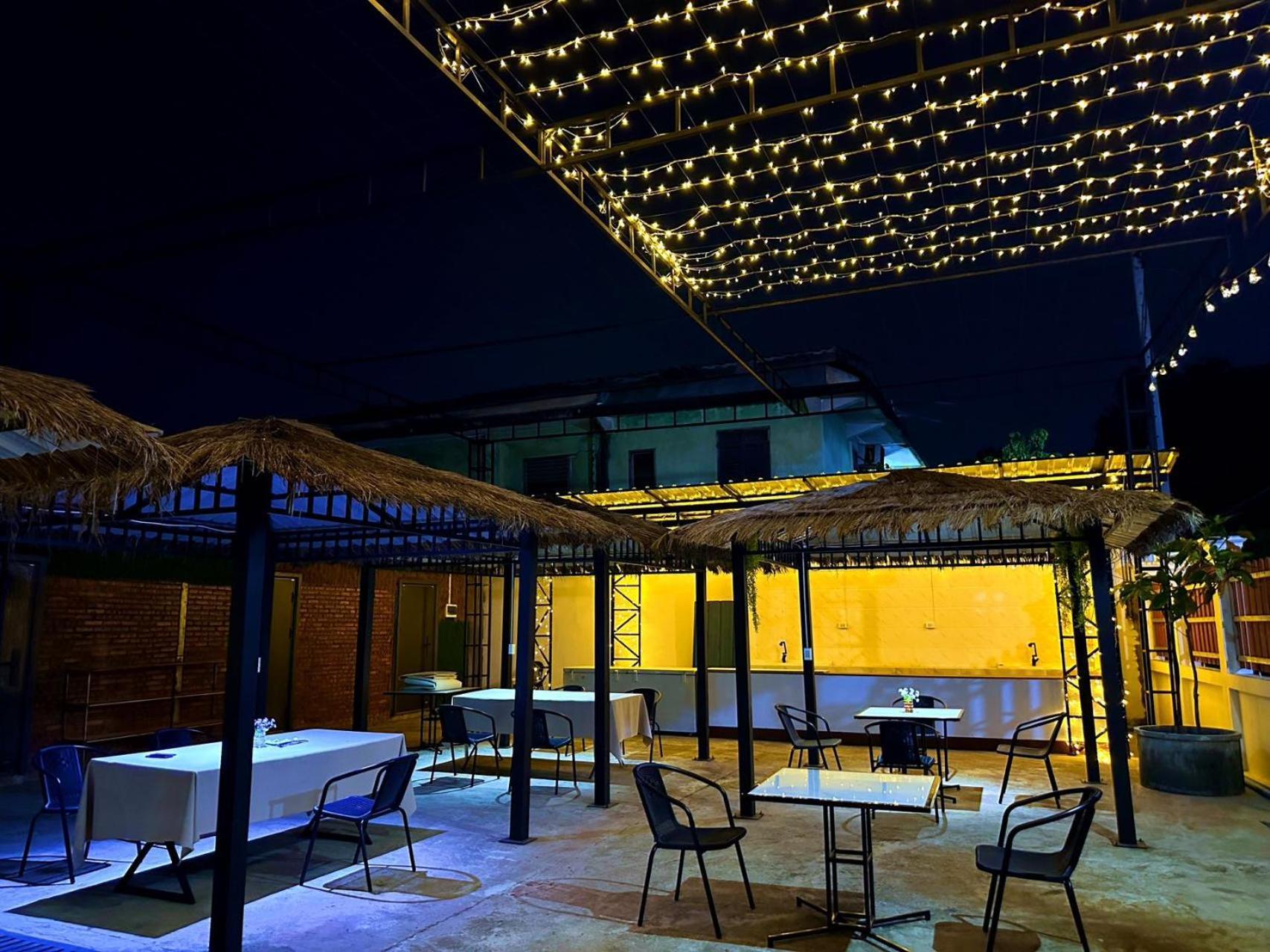 Venn Hostel Vientiane Buitenkant foto