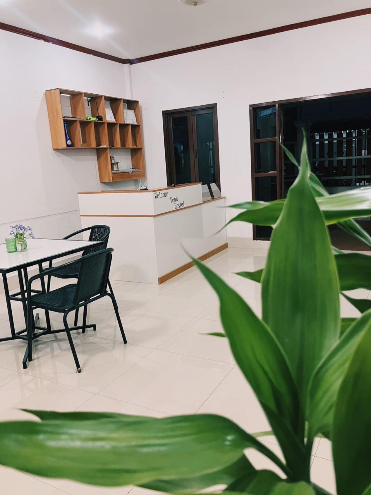 Venn Hostel Vientiane Buitenkant foto