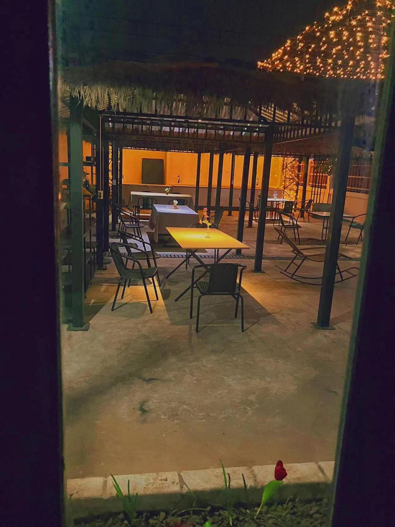 Venn Hostel Vientiane Buitenkant foto