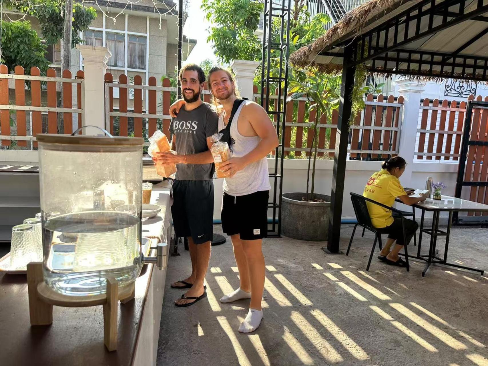 Venn Hostel Vientiane Buitenkant foto