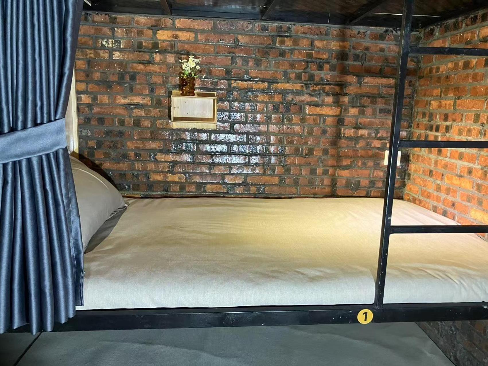 Venn Hostel Vientiane Buitenkant foto
