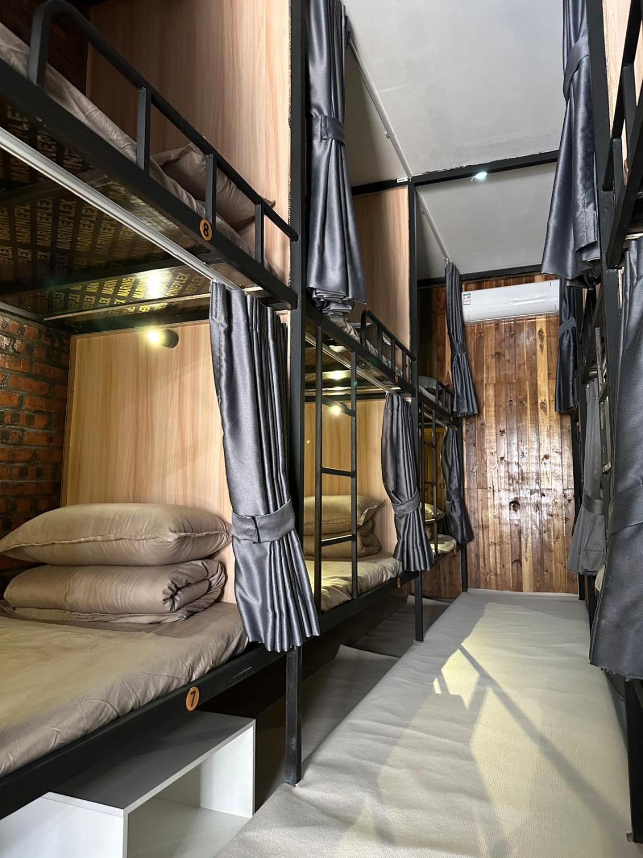 Venn Hostel Vientiane Buitenkant foto